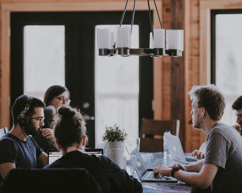About Financial Income Hub
